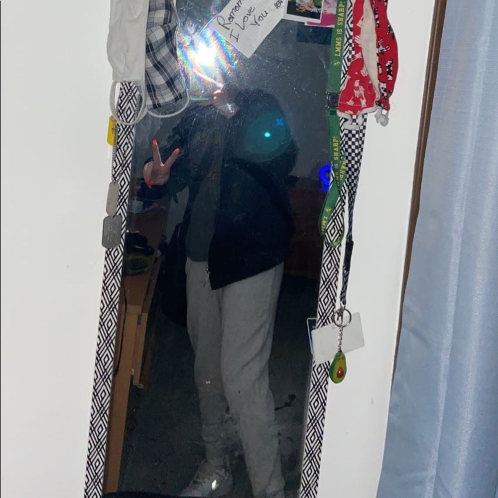 Meet your Posher, Brielle